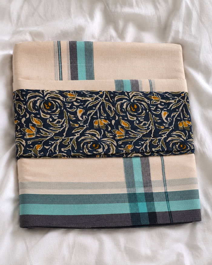 Thira - Set Mundu with Turquoise and Charcoal Kara and Printed Blouse Piece