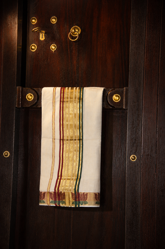 Padmam - Set Saree with Zari Kara and Lotus Motif