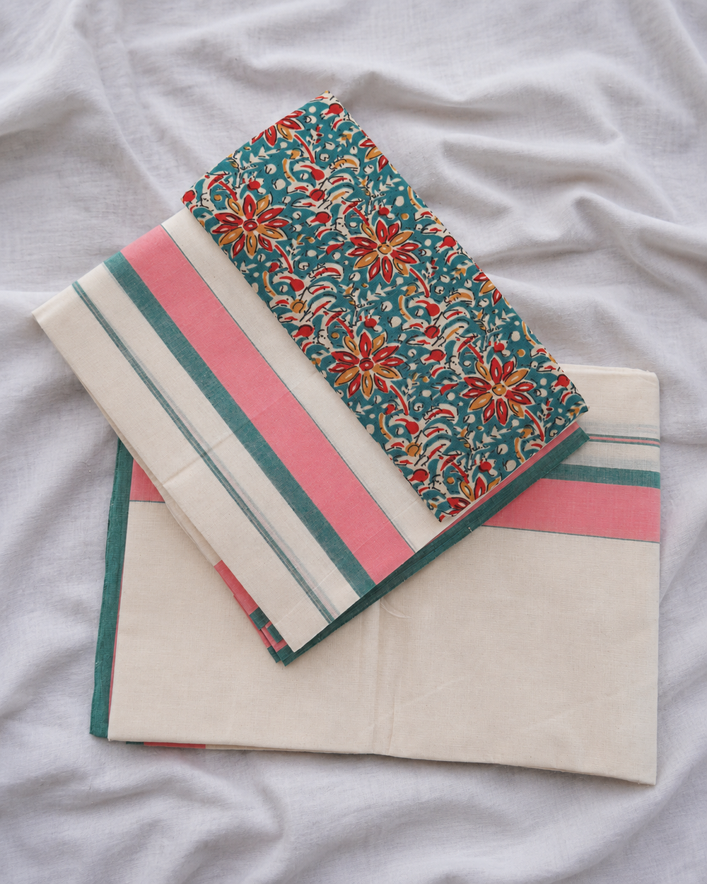 Ambal - Set Mundu with Pink and Green Kara and Printed Blouse Piece