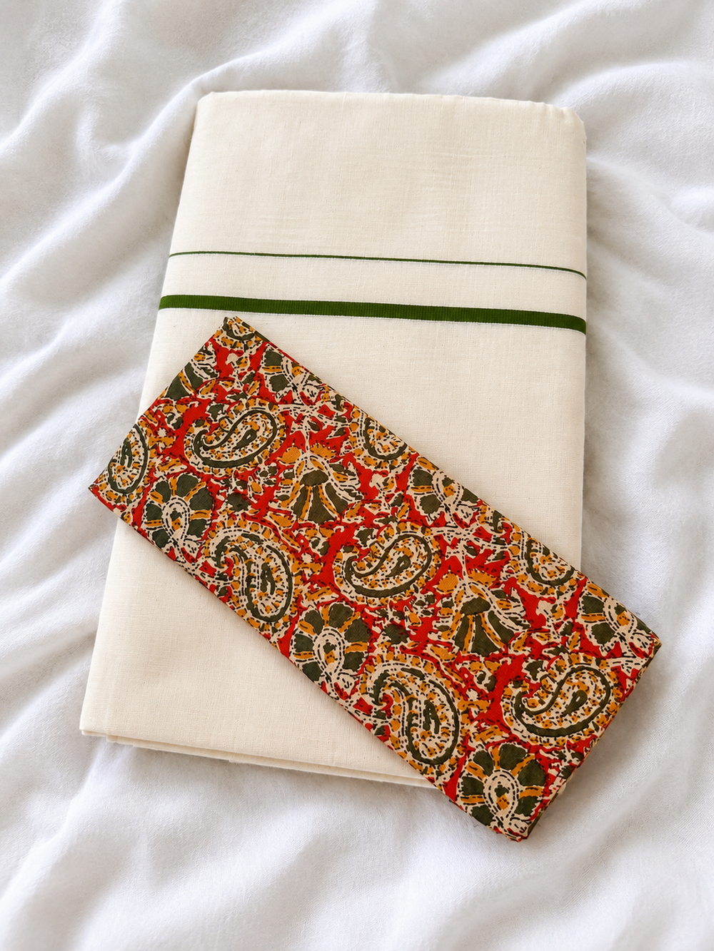 Chethi - Puliyilakkara Set Saree with Printed Blouse Piece