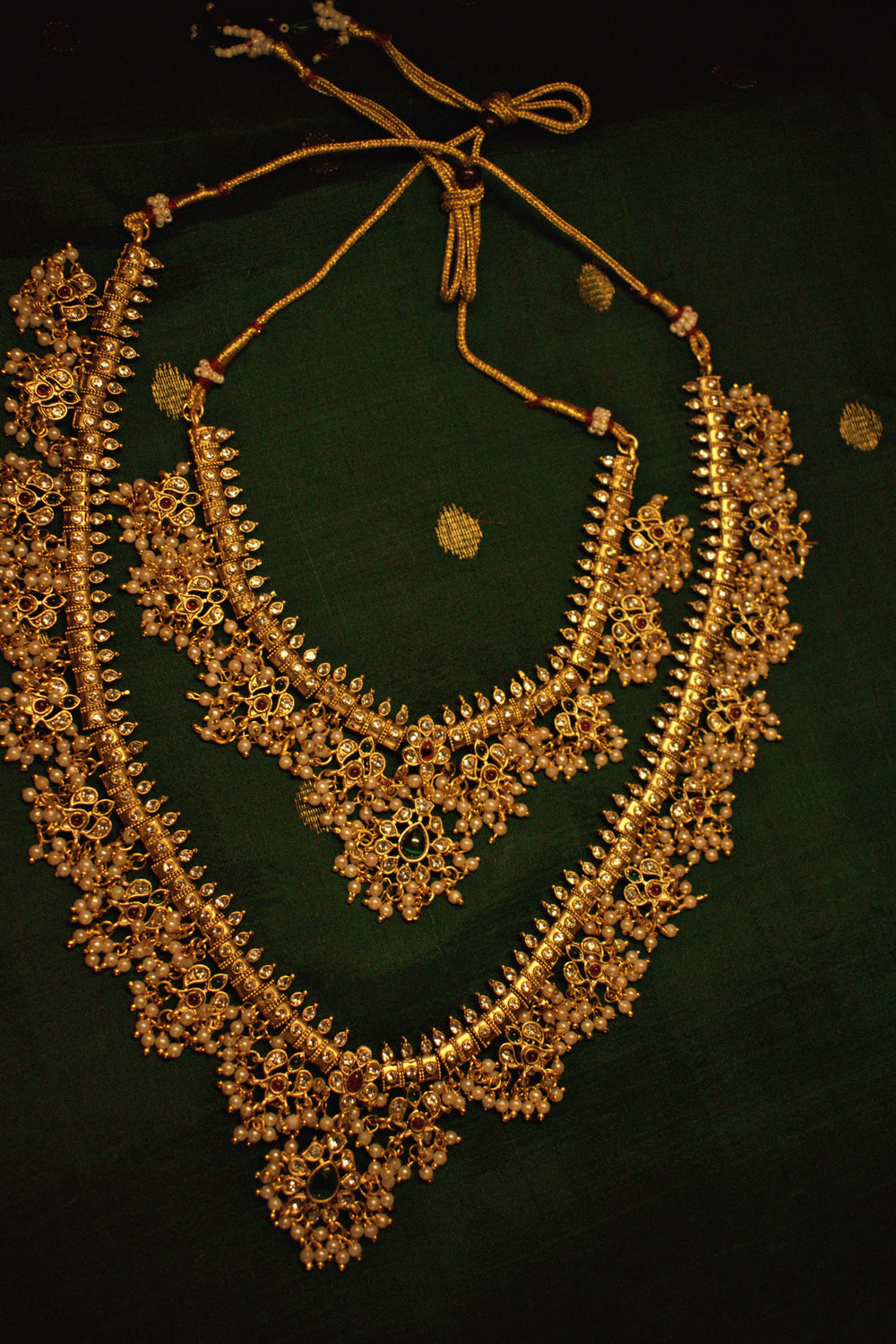 Antique Gold Kundan and Pearl Bridal Necklace with Matching Earrings